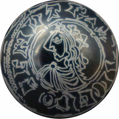 Muselet monnaie jeton ancien cape couronne empereur